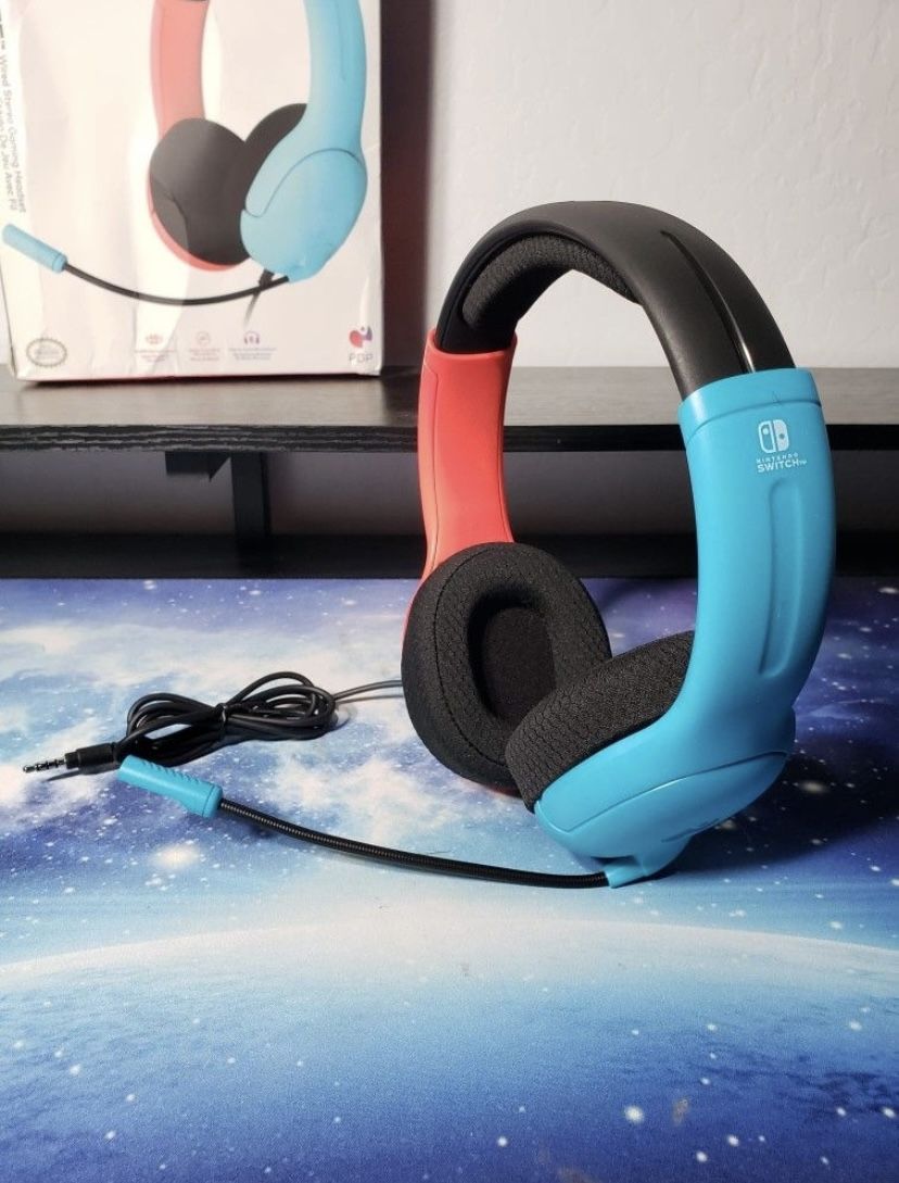 New PDP Gaming LVL40 Airlite Stereo Headset for Nintendo Switch/Lite/OLED - Wired Power Noise Cancelling Microphone, Lightweight Soft Comfort On Ear H