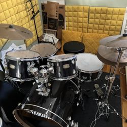 Yamaha Drum Set