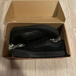 Black Knu Skool Vans