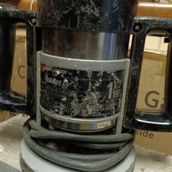 Plunge Router 1 1/2 hp
