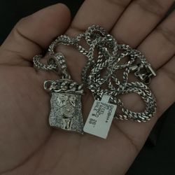 Franco nekclace with jesus piece