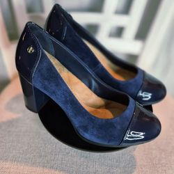 Giani Bernini
Laynne Cap-Toe Navy Pumps
6M