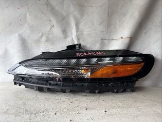 2014-2018 JEEP CHEROKEE FRONT LEFT DRL DAYTIME RUNNING LIGHT LAMP OEM USED #5943