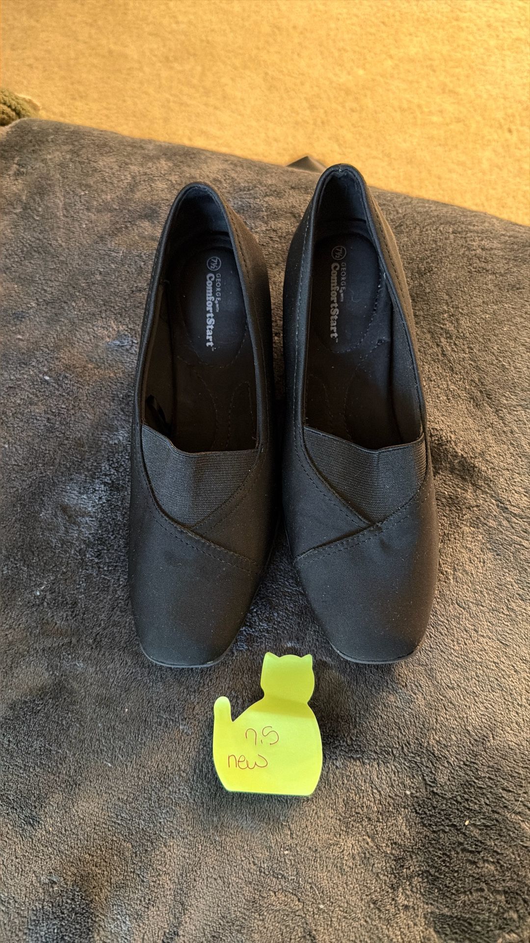 Black Shoes With A Little Heel