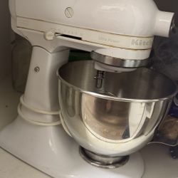 Kitchen Aide Mixer 