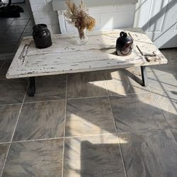 Vintage door coffee table