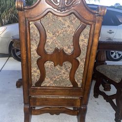 Beautiful Antique Mahogany Wood Dining Table