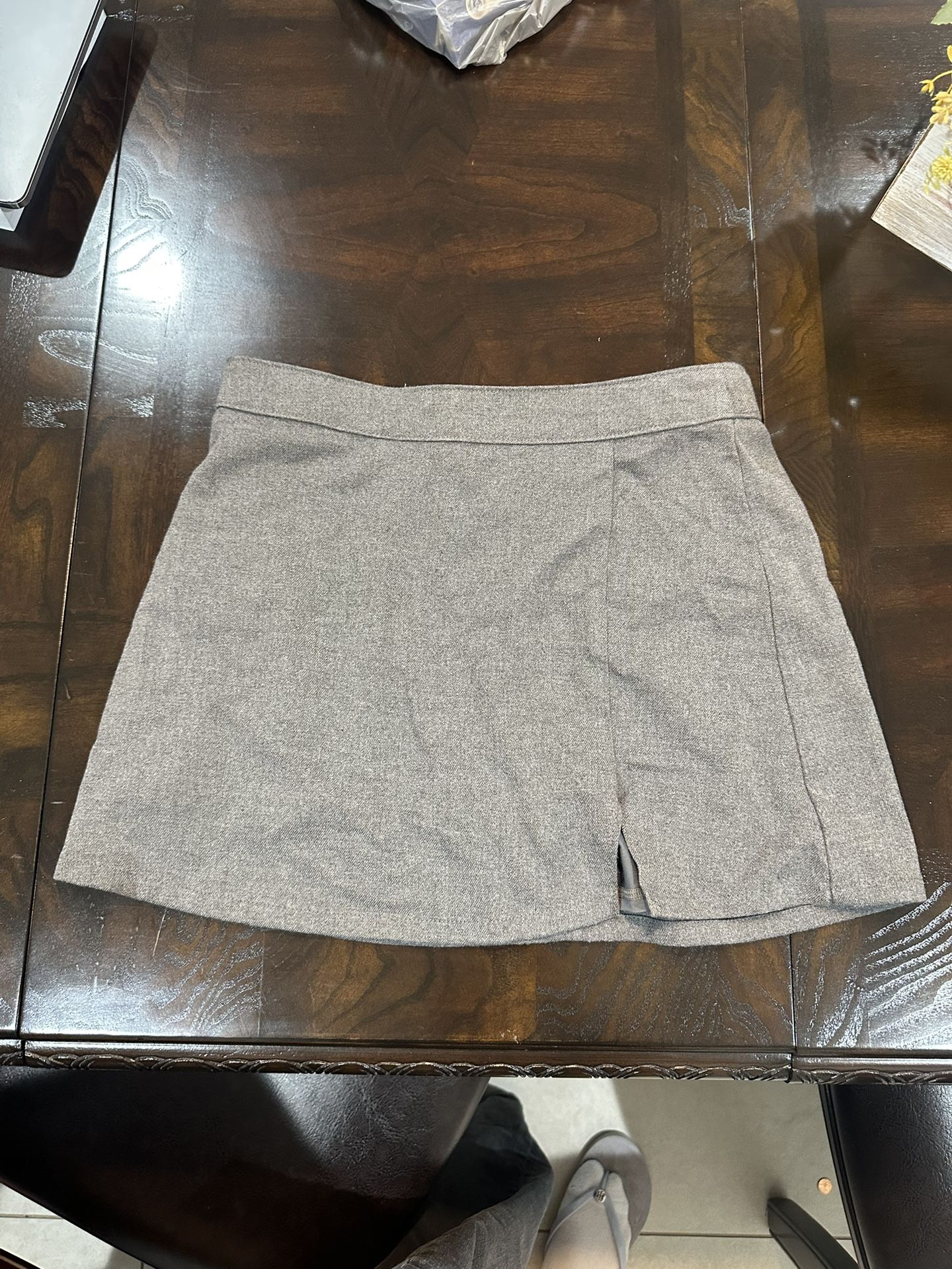 Hollister grey skirt