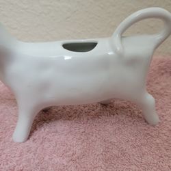 Vintage white cow porcelain creamer 4x7