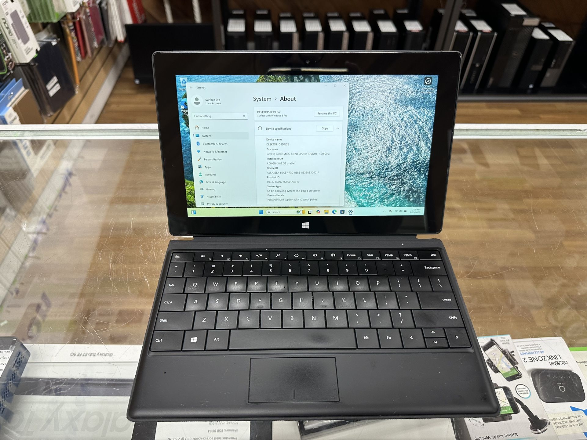 Surface Pro 1 10.6 inch Touchscreen core i5-3rd gen 4GB RAM 64GB SSD