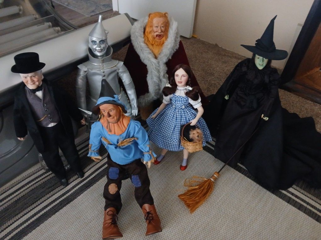 1989's Wizard Of Oz Porcelain Dolls Mint