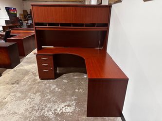 OFFICE/HOME DESK L-SHAPE DESK WITH HUTCH