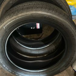 235/55R19