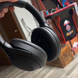 Sony headphones _WH-1000XM4