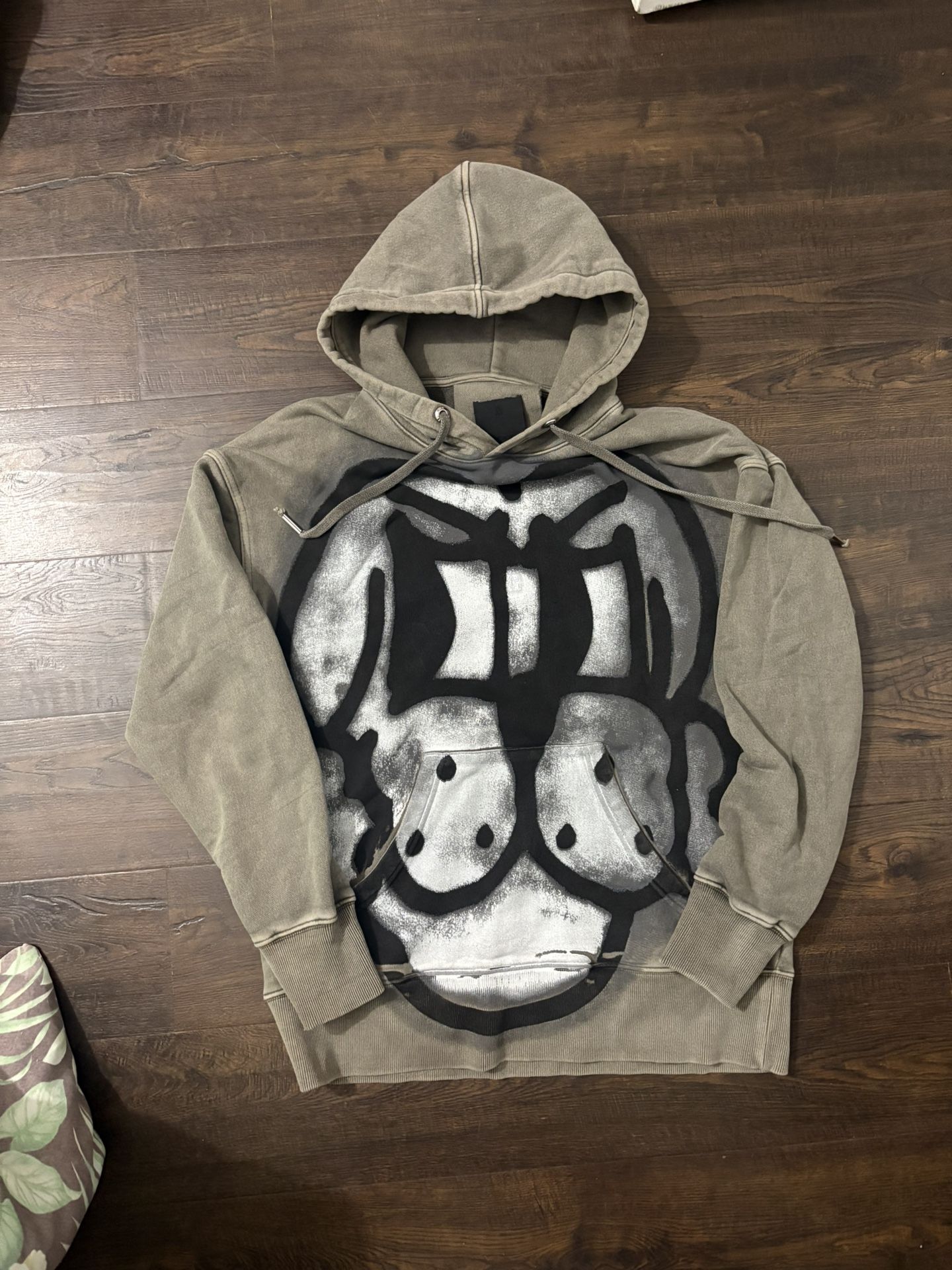 givenchy chito hoodie