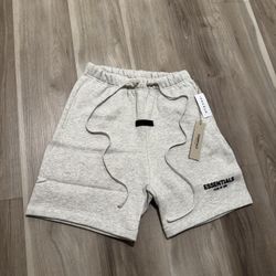 Essentials Shorts