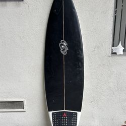 6’1 “Cordell “ Surfboard-wetsuit