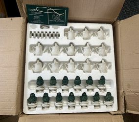 NEW Hen-Feathers Topiary and Watering Can Chess and Tic-Tac-Toe game set.