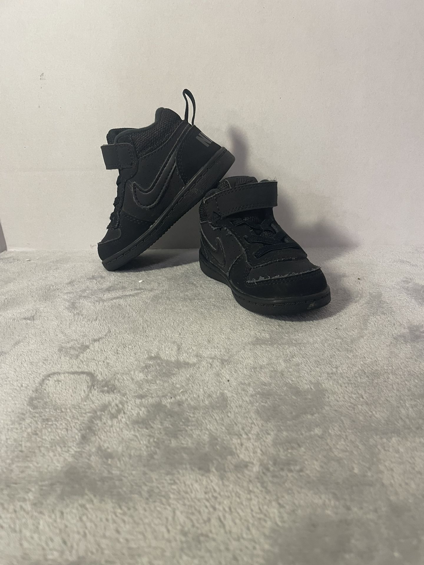 Nike Air Force Borough Low Top 870029-001 Black Size 6C Toddler Shoes