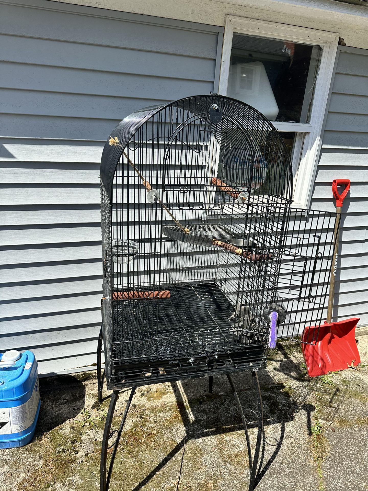Bird/ Parrot Cage 
