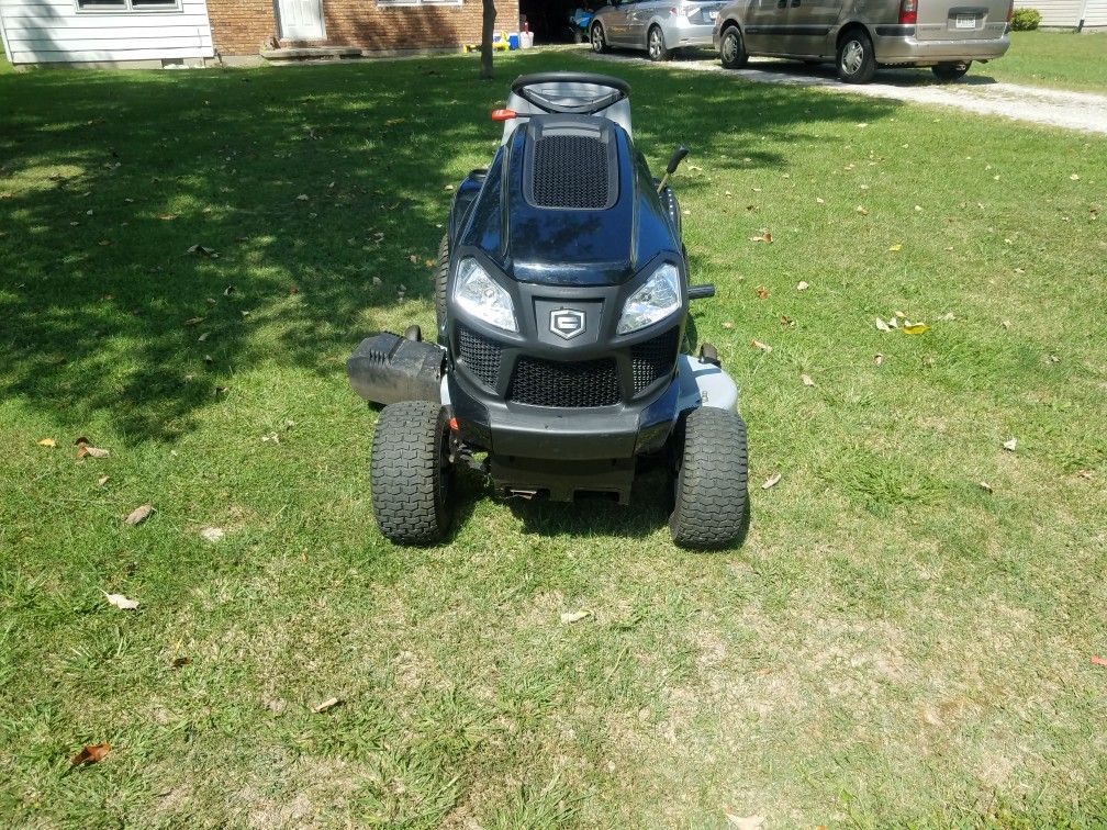 2017 Craftsman T3100 riding mower. for Sale in Hanover, IN OfferUp