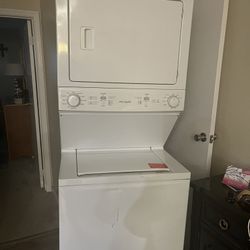 Frigidaire Electric Stackable Washer Dryer 