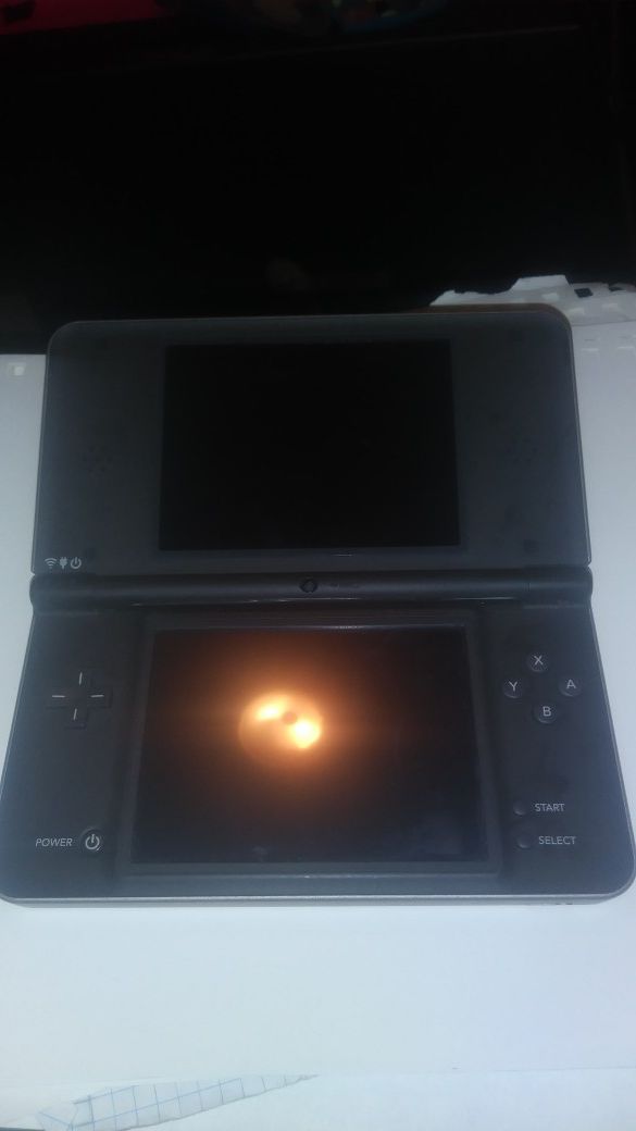 Nintendo DSi Xl