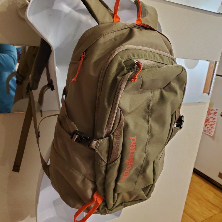 PATAGONIA 28L New Backpack Without Tags