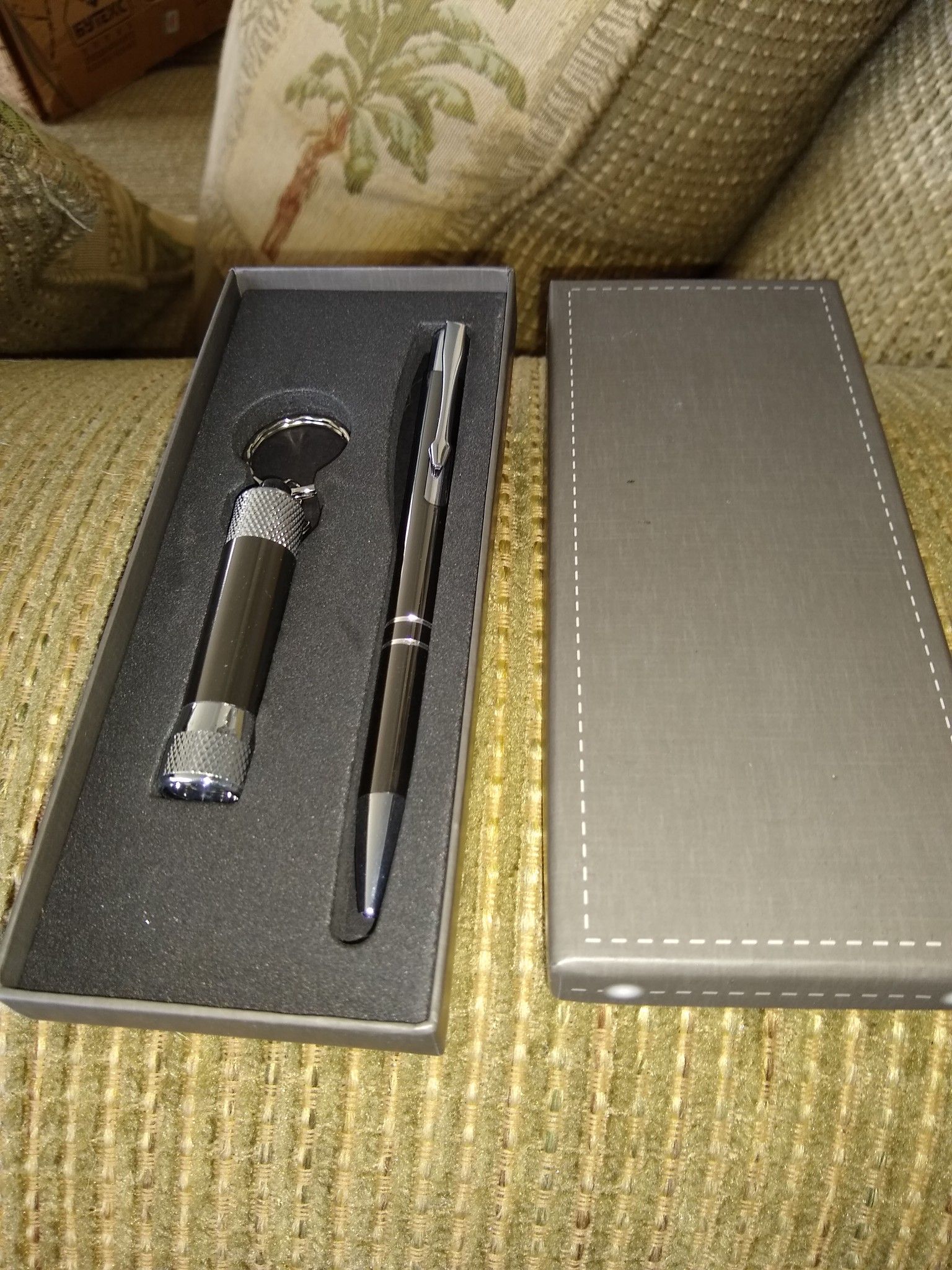 Gift Set Pen and Flashlight