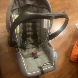Graco Car Seat And Graco Swinger 