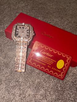 Luxury watch to make your outfits pop