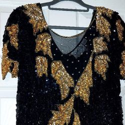 GOLD/BLACK VINTAGE SEQUINS DRESS. size Med, $75 GLENN HEIGHTS TX PPU OR SHIPPING AVAILABLE 