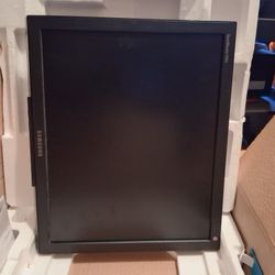 Samsung SyncMaster 930B Monitor