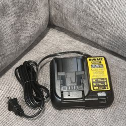 Dewalt Battery Charger DCB107 With 1 Or 2 Batteries (Brand New)