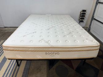 LIKE NEW! Queen Saatva Classic Firm Mattress - Delivery Available