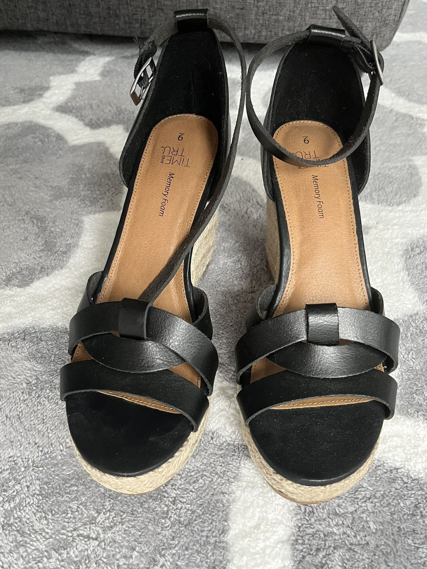 Size 9 Never Worn