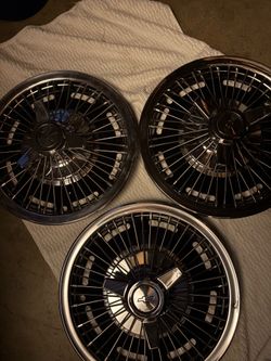 chevy hubcaps