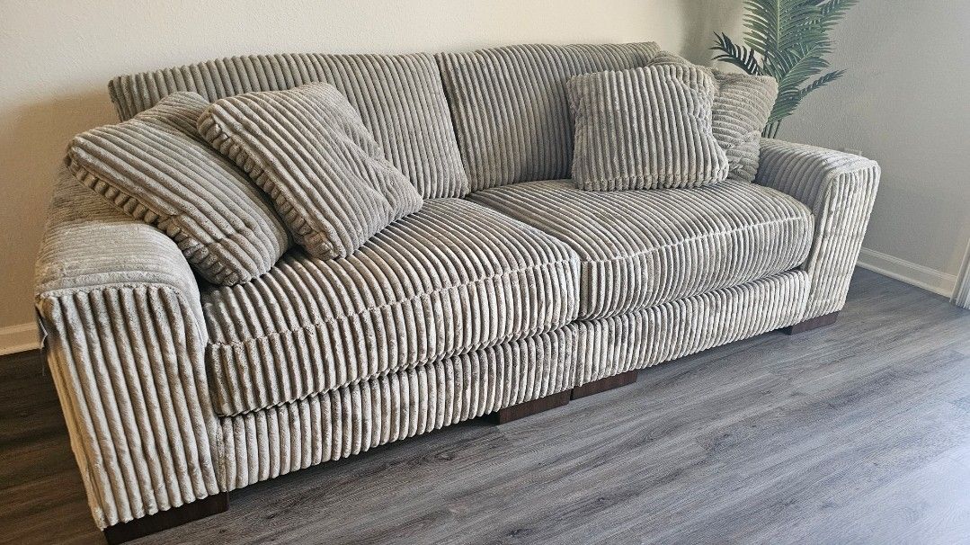 2 Piece Lindyn Fog Gray Sofa NEW