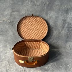 Vintage Round Hatbox/travel Case