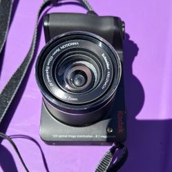 Camera 📷 No Sd Card It Use 2 AA Batterys Working 