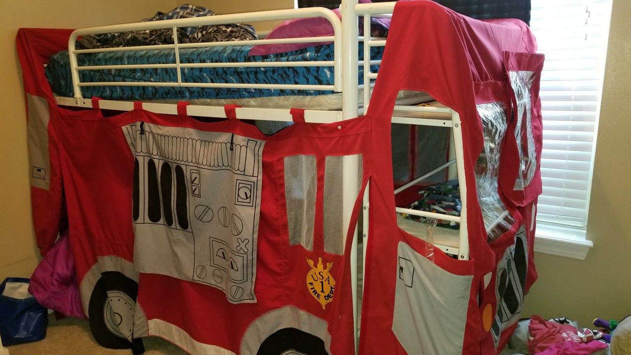 Fire truck bunk bed
