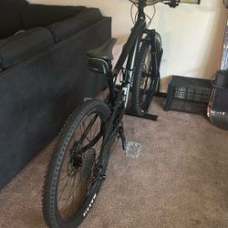 2022 Giant Trance XL