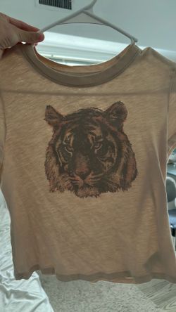 American Eagle Size XS baby tee