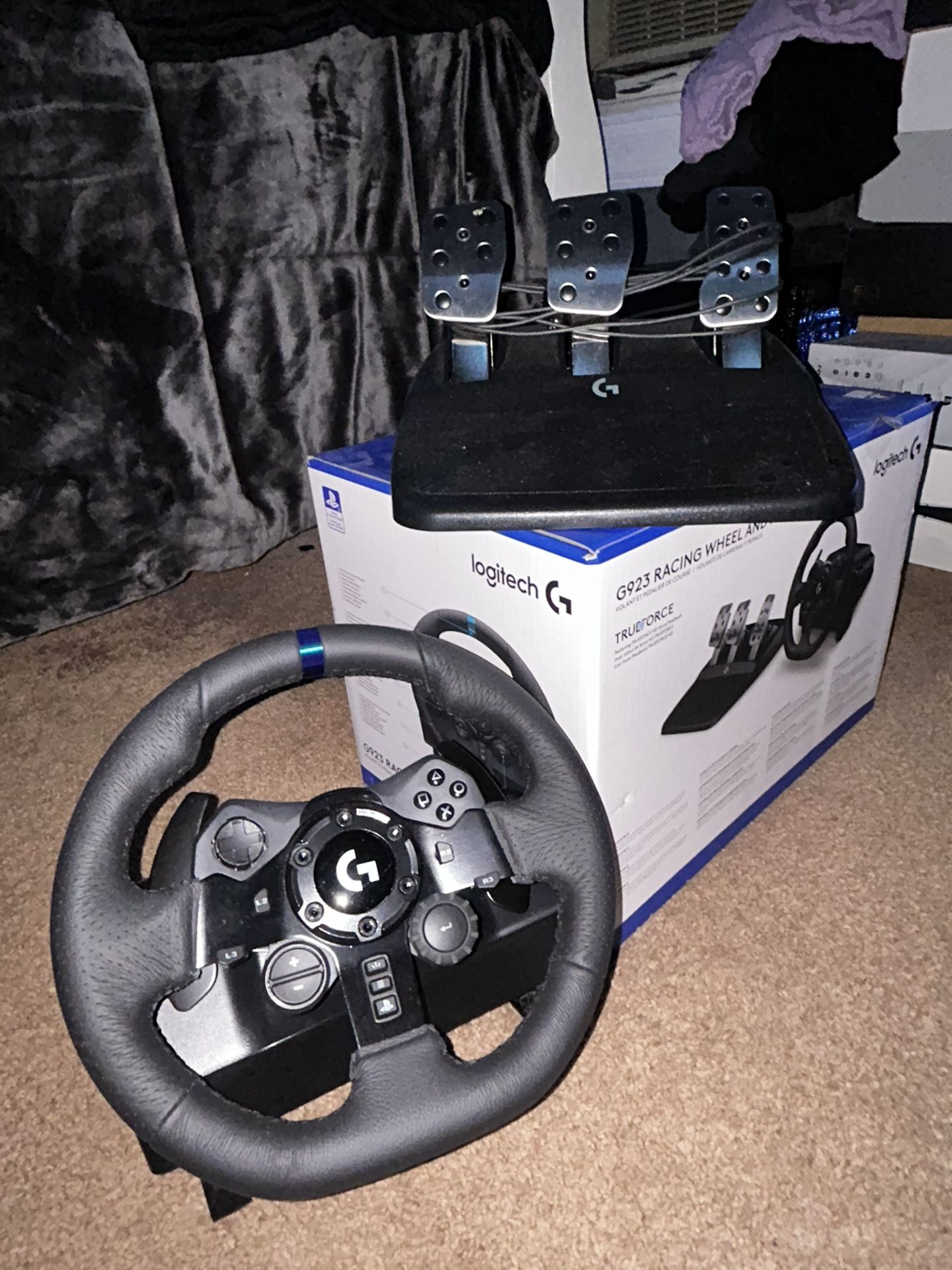 Logitech G923 Racing Wheel