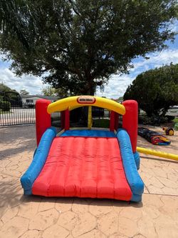 Little Tikes bounce house