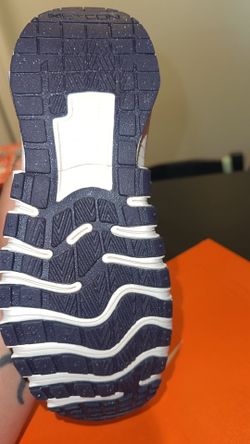 Nike free violet shoes size 5/5 girls