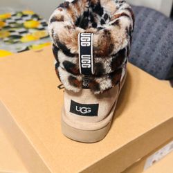 UGG Original Leopard Print Boots – Como Nuevas