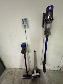 Dyson Vacuum Bundle – V11 + V7 Animal Pro + Attachments – Whole Set