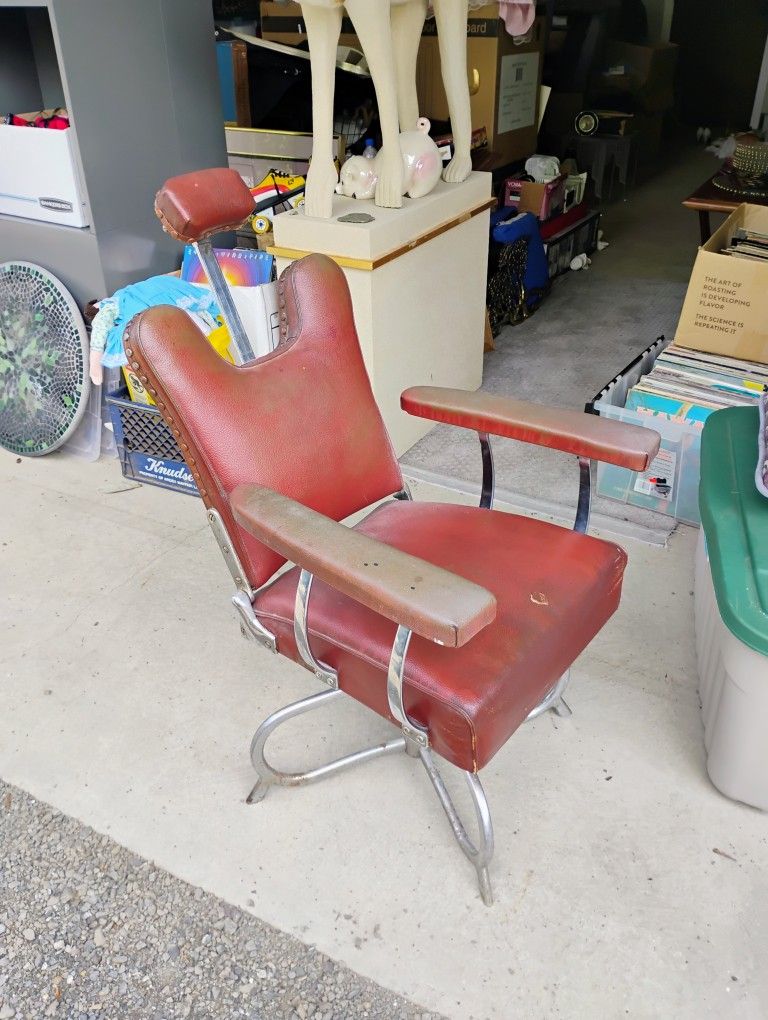 Antique Chair Tattoo Hair Salon Barber Shop Very Cool Unique