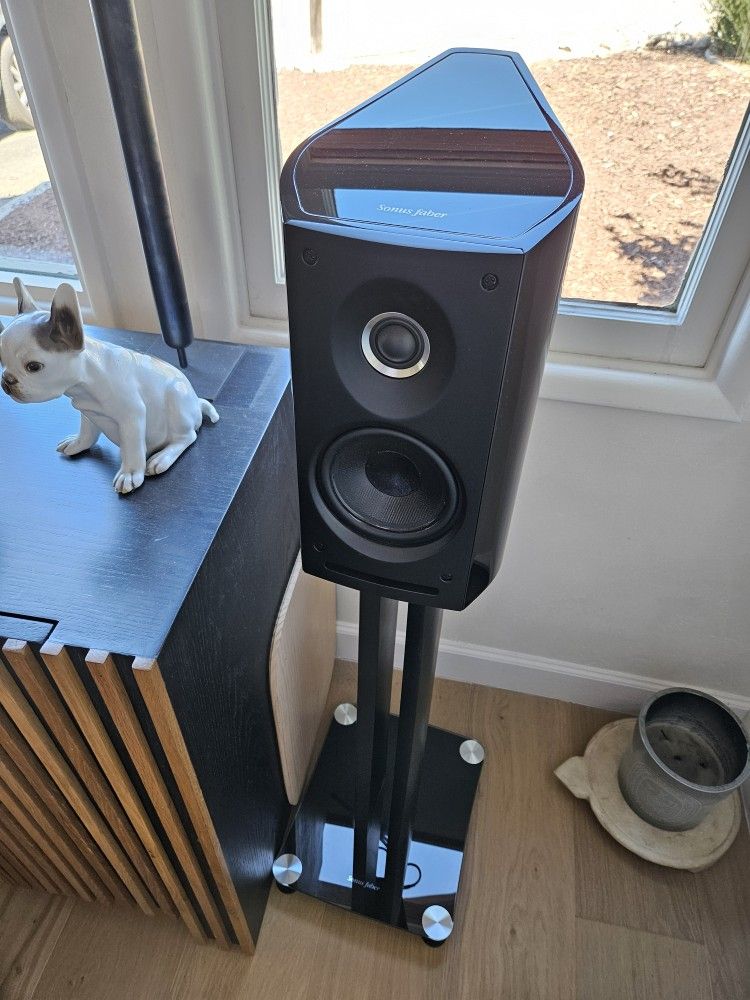 Sonus Faber VENERE 1.5 Speakers Reference Monitor With Stands And Free Sumiko Subwoofer AUDIOPHILE